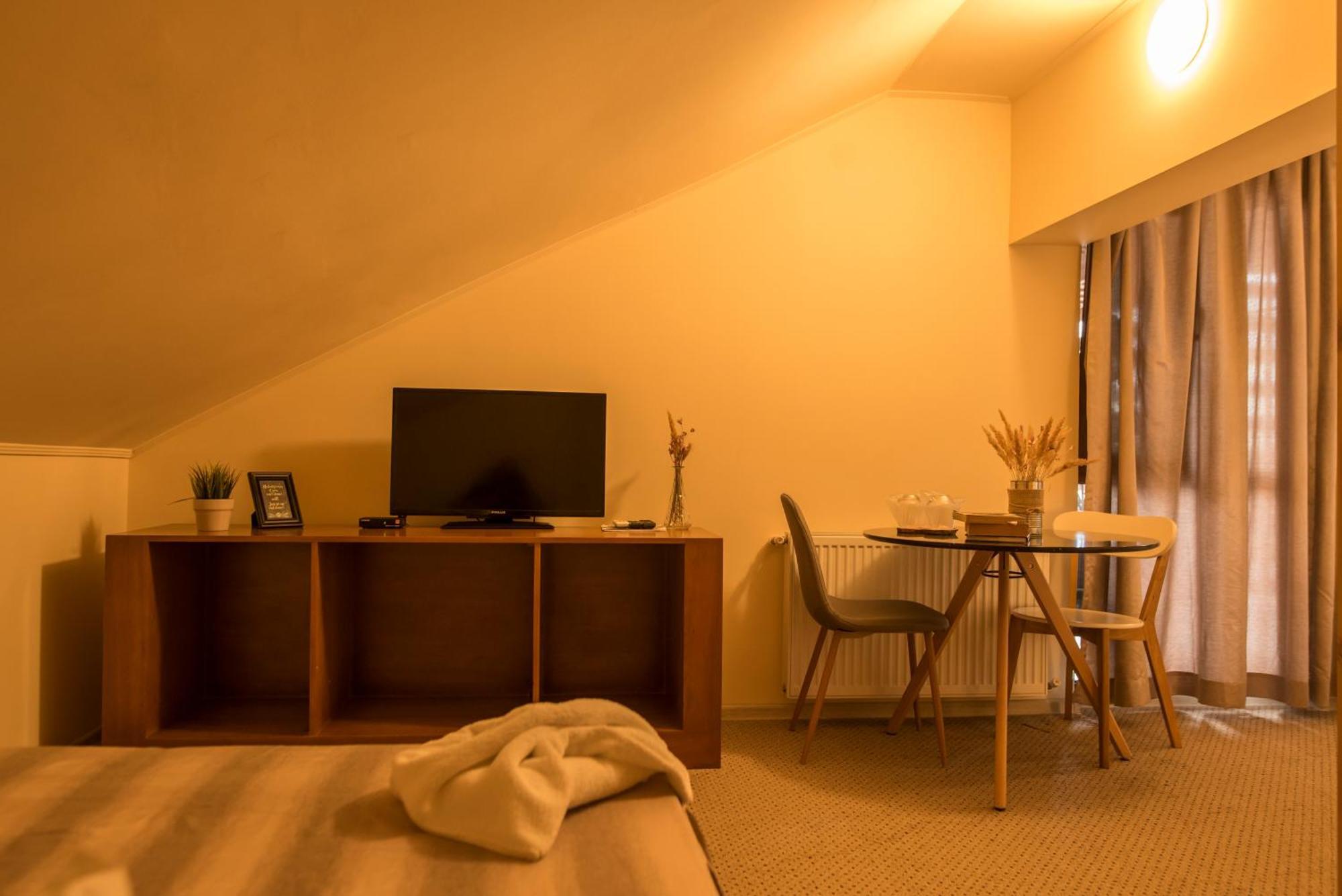 Pensiunea 4 Salcii Băltenii de Sus Kamer foto